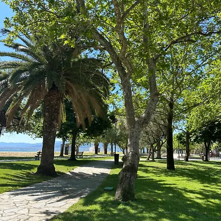 Ξενοδοχείο με διαμερίσματα Asprolux Seaside 3*
