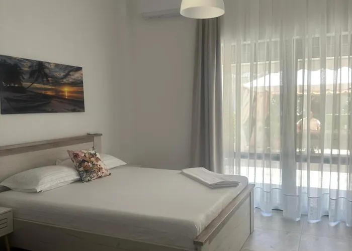 Asprolux Seaside Aparthotel 3*