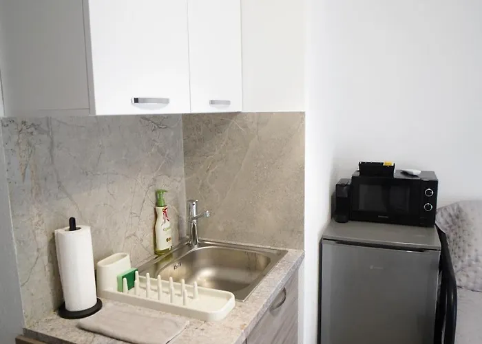 Asprolux Seaside Aparthotel 3*